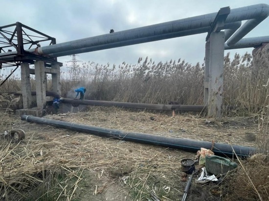 В Астрахани устранили прорыв канализационной трубы на ерике Казачьем