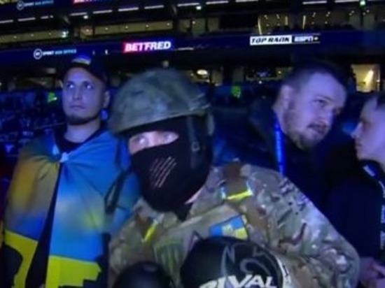 Украинский боксер вышел на ринг в форме нацбата «Кракен»