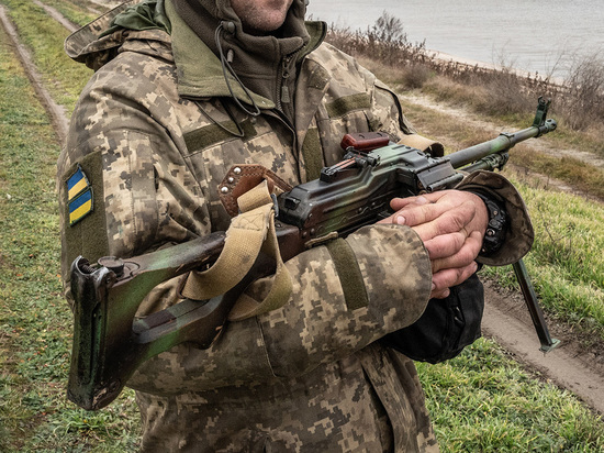 РИА Новости: военных ВСУ вместо боевой подготовки заставляли рыть окопы