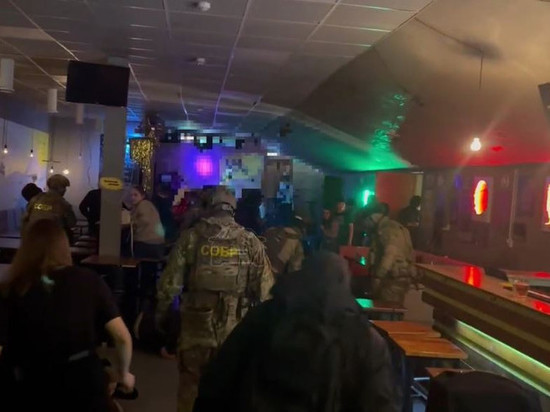Спецназ искал радикалов в одном из баров Красноярска субботним вечером