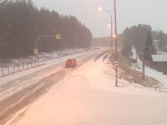 Водителей предупредили об ухудшении дорожных условий из-за снегопадов в Карелии