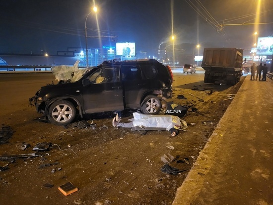 Водитель Nissan погиб в ДТП в Ленинском районе Новосибирска