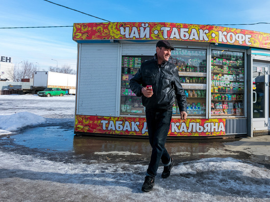 В регионах Урала посчитали затраты семей на алкоголь и табак