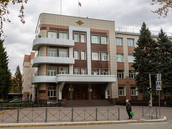 В Новосибирске задержали троих ограбивших женщину у неё дома