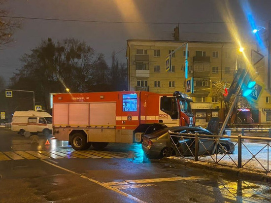 Калининградец попал в больницу после ДТП с большегрузом