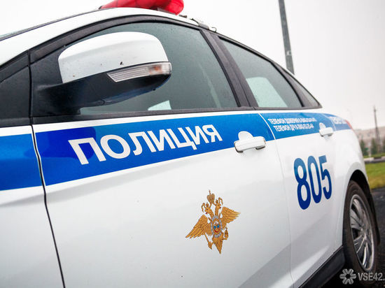 Человек пострадал в столкновении автомобилей на перекрестке в центре Кемерова