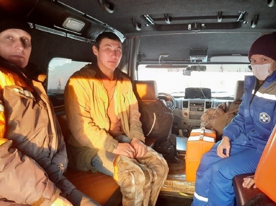 В ЯНАО спасатели эвакуировали из тундры мужчину с болью в животе и жаром