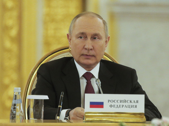 Путин утвердил бюджет России на 2023-2025 годы