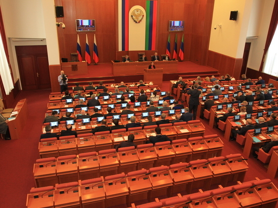 Должность дагестанского депутата Анатолия Карибова отдали заместителю