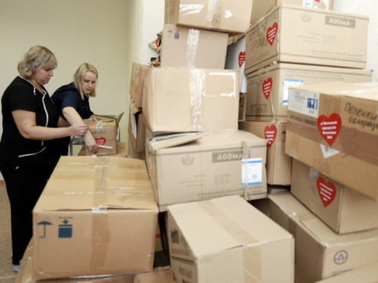 В Липецке медработники одной из городских больниц передали 80 коробок медпомощи участникам СВО
