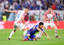 Хорватия второй чемпионат мира подряд выходит в четвертьфинал и ждет либо Бразилию, либо Южную Корею. Но для начала нужно было пройти Японию, и матч получился очень тяжелым. Хорватия ни на одном отрезке матча (а он шел почти 130 минут) не была явно сильнее соперника, дотянула матч до серии пенальти, где соперник самоуничтожился.

