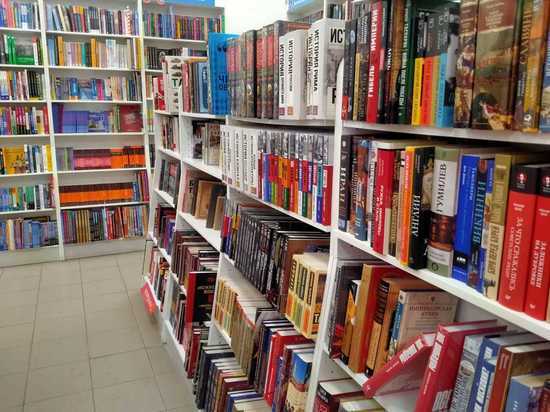 В Новосибирске книжные магазины начали убирать с полок ЛГБТ-литературу