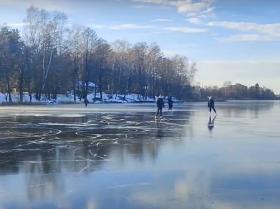 3 человека провалились под лед в выходные на Брянщине