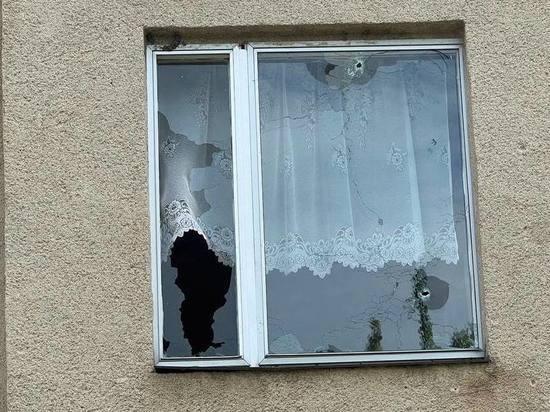 Белгородка несколько дней после обстрела села Красное живет в доме без окон