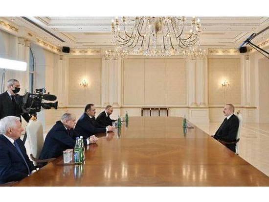 Глава Дагестана прибыл в Азербайджан с рабочим визитом