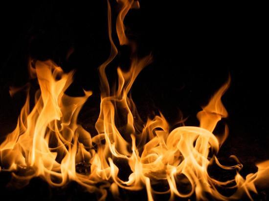 В Бурятии загорелся гараж на территории частного дома