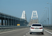 Движение по восстановленным полосам Крымского моста торжественно открыто