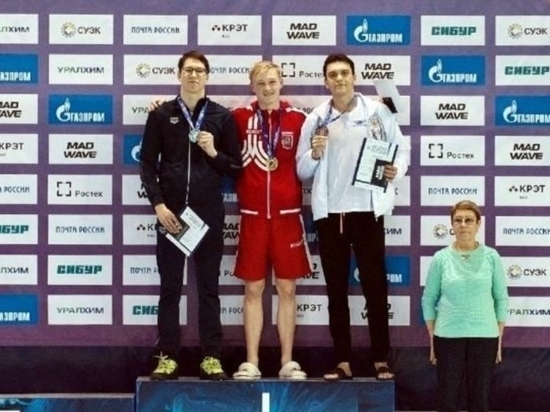 4 золотых и 5 серебряных медалей привезли удмуртские пловцы со всероссийских соревнований