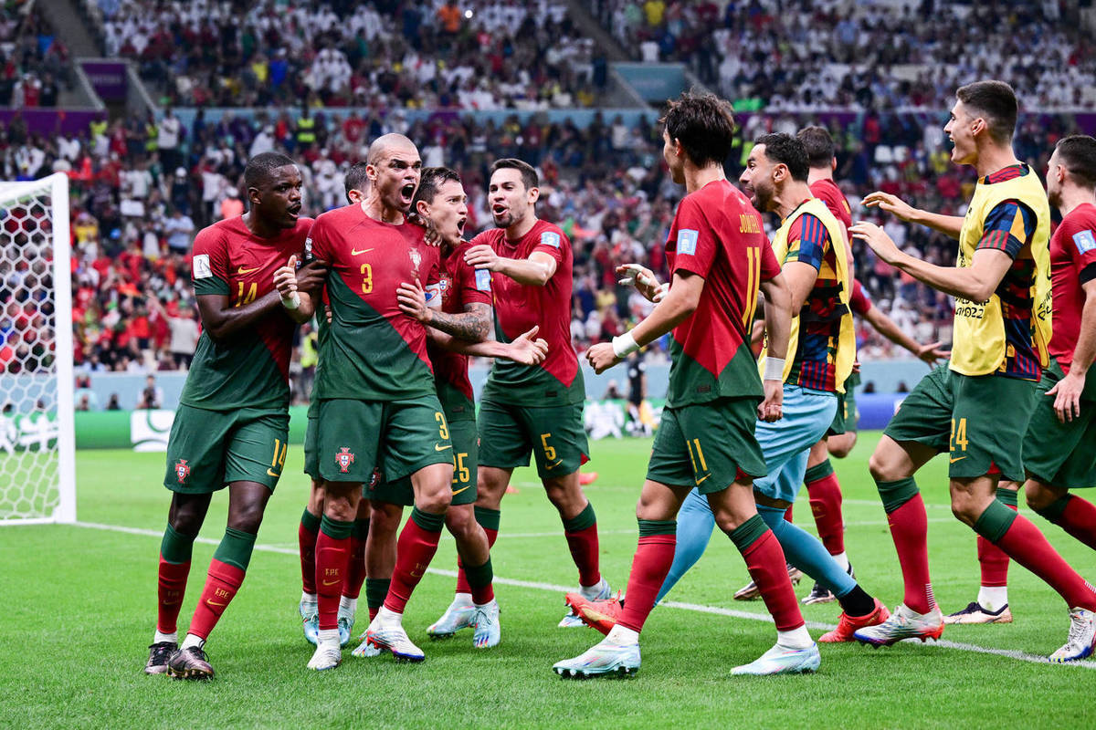 Сборная Португалии разгромила Швейцарию и вышла в четвертьфинал ЧМ-2022