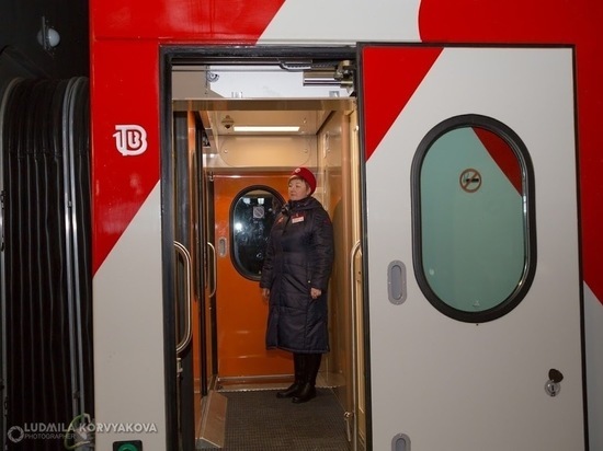 Новогодний поезд повезет туристов к горе Воттоваара в Карелии