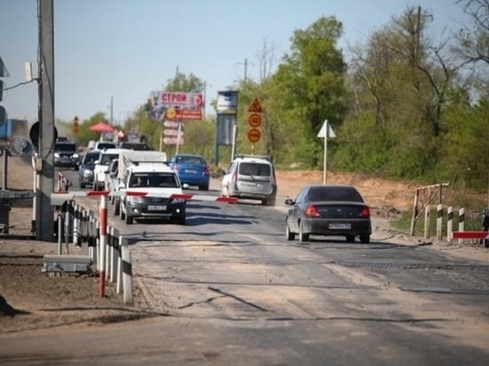 В Астраханской области 7 декабря ограничат движение через ж/д переезд