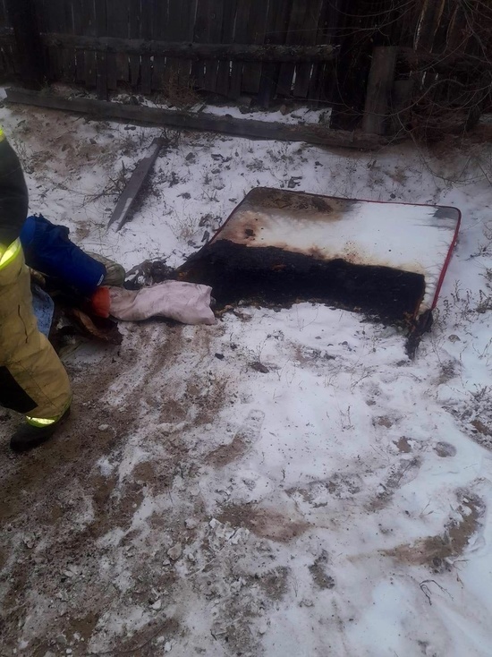 В Бурятии из-за обогревателя загорелся матрац на детской кроватке