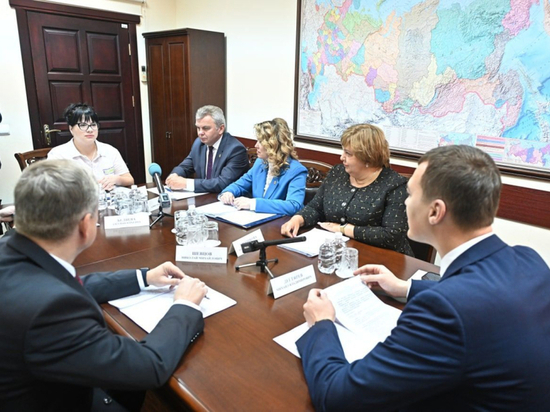 Новый школьный автобус выделят для села Заозерного по поручению Михаила Дегтярева