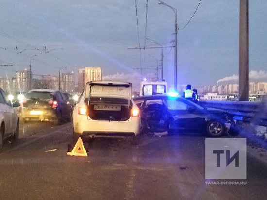 Из-за серьезного ДТП в Казани образовалась большая пробка