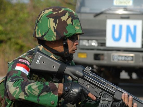 Восемь человек погибли при теракте в полицейском участке в Индонезии