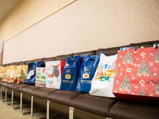 В Мурманске собирают новогодние подарки для маленьких пациентов областной клинической больницы