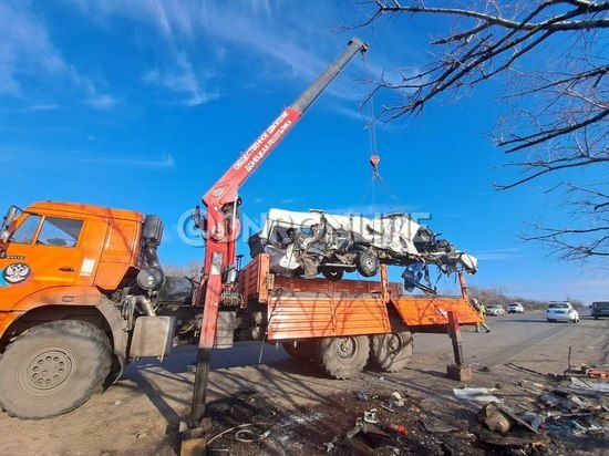 Семьям погибших и пострадавших в ДТП под Шахтерском окажут поддержку