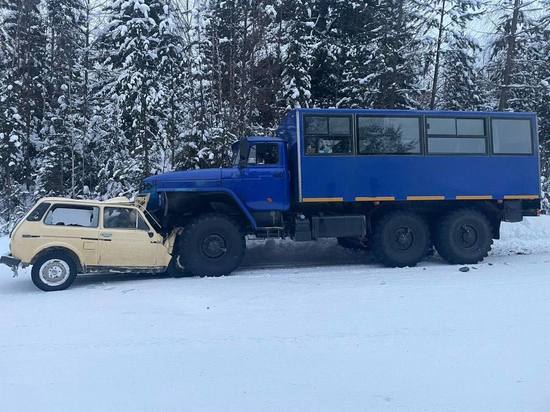 В Красноярском крае в жутком ДТП с «Уралом» погибли четыре человека