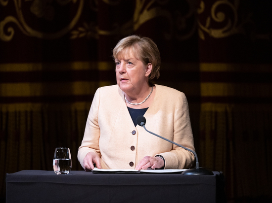 Меркель объяснила нежелание участвовать в урегулировании конфликта на Украине