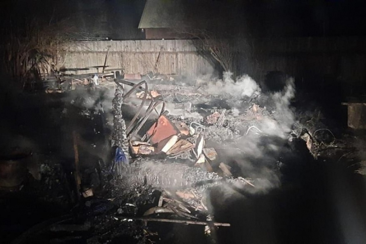 При пожаре в садоводческом товариществе «Идеал» в Костромском районе погиб пожилой мужчина