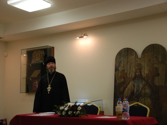 В Смоленской области состоялся круглый стол «Дань памяти и признательности»