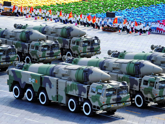 Defense News: Китай мог превзойти США по количеству ядерных боеголовок на МБР