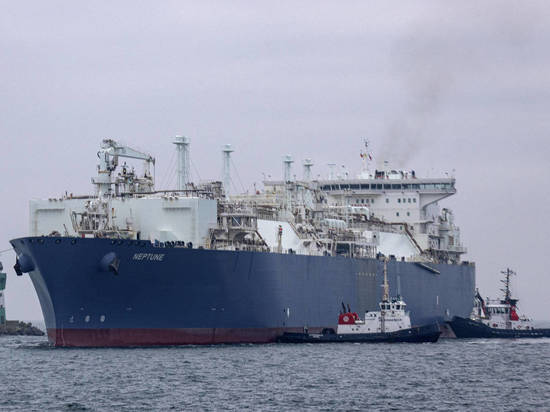 В турецких проливах застряли до десяти танкеров, связанных с Казахстаном