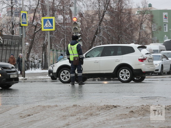 В Казани массово проверяют такси и автобусы