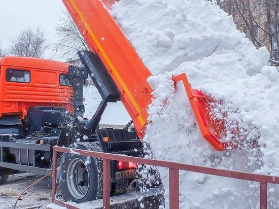Новая снегоуборочная техника отправится работать в районы Кировской области