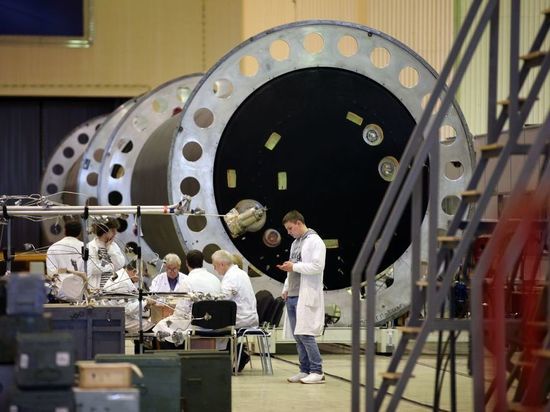 Создатели спутников в России пожаловались на подорожание ксенона