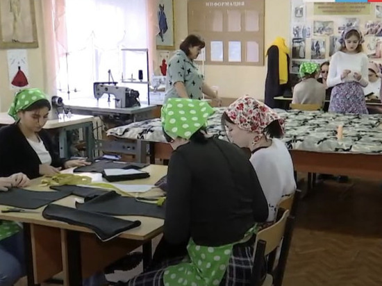 В одном из колледжей Мичуринска студенты шьют  балаклавы и спальные мешки для бойцов СВО