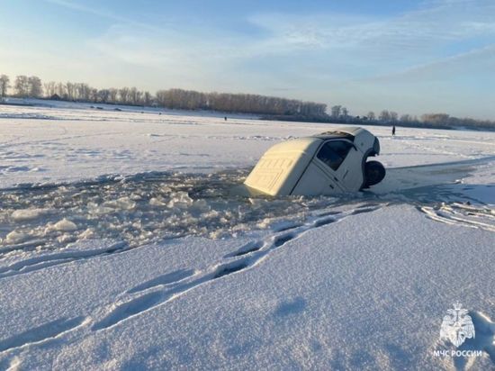 В Башкирии под лед на реке «Белой» провалилась грузовая «ГАЗель»
