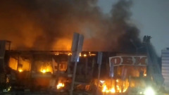 МЧС показало кадры тушения гипермаркета "Мега" в Химках: видео