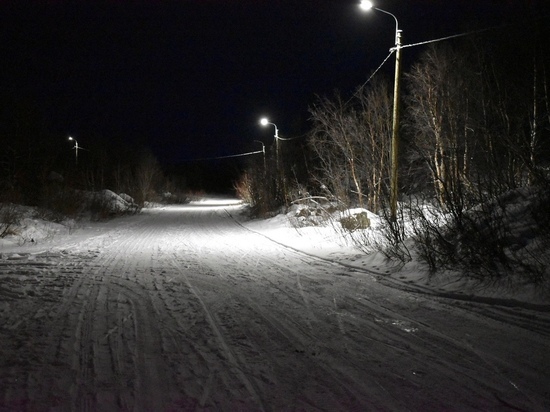 На лыжной трассе в Заполярном установили новое освещение