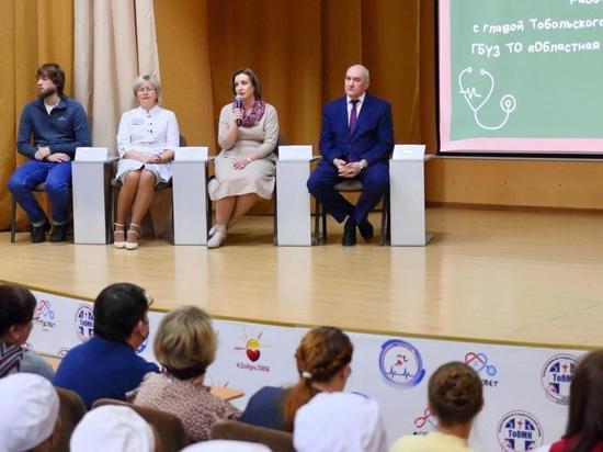 В села Тобольского района приезжают работать выпускники медколледжа