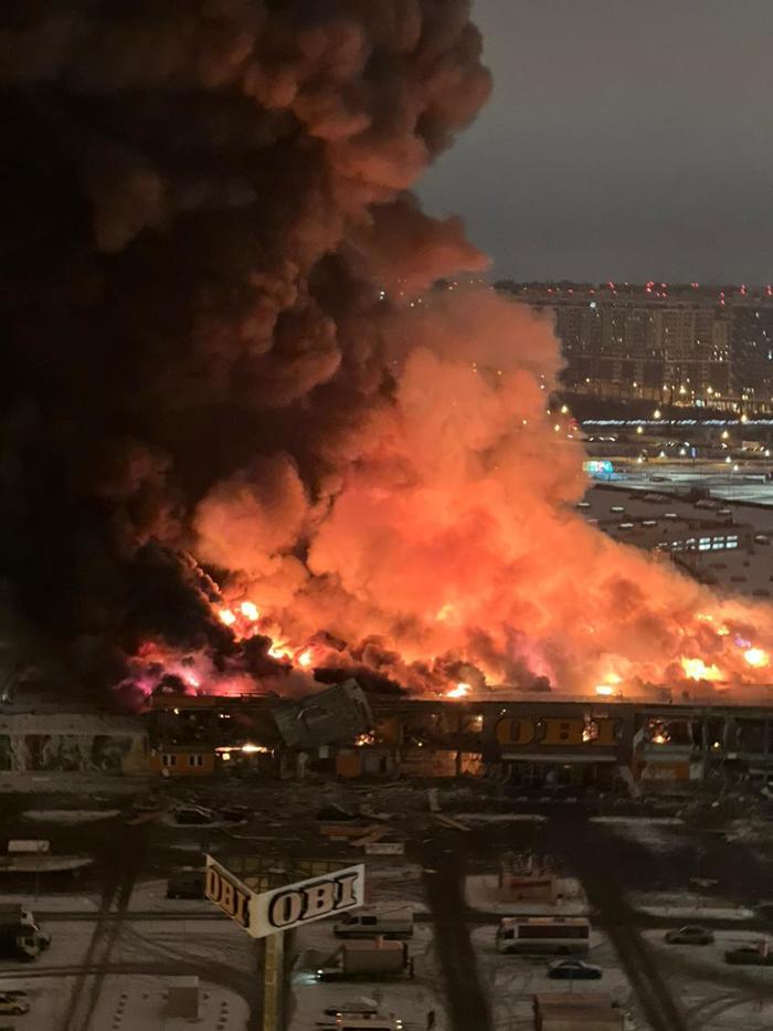 тц мега химки пожар. тц мега сгорела. Obi пожар. торговый центр мега химки сгорел. тц химки пожар.