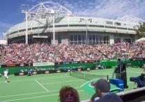 Организатры международного теннисного турнира Australian Open включили в список участников спортсменов, представляющих Россиию и Белоруссию, без указания их гражданства
