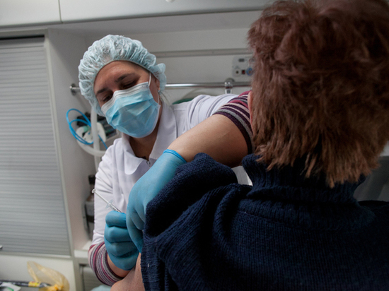 Более 3,2 миллиона петербуржцев привились от гриппа