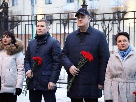Глава Серпухова принял участие в школьном патриотическом митинге