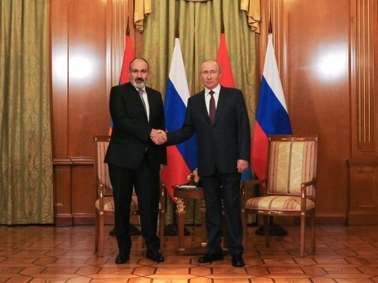 Пашинян на встрече с Путиным предложил обсудить урегулирование карабахского конфликта